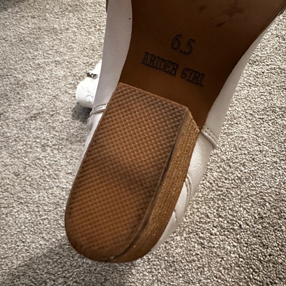 White Short Cowgirl Boots - Picture 4 of 4